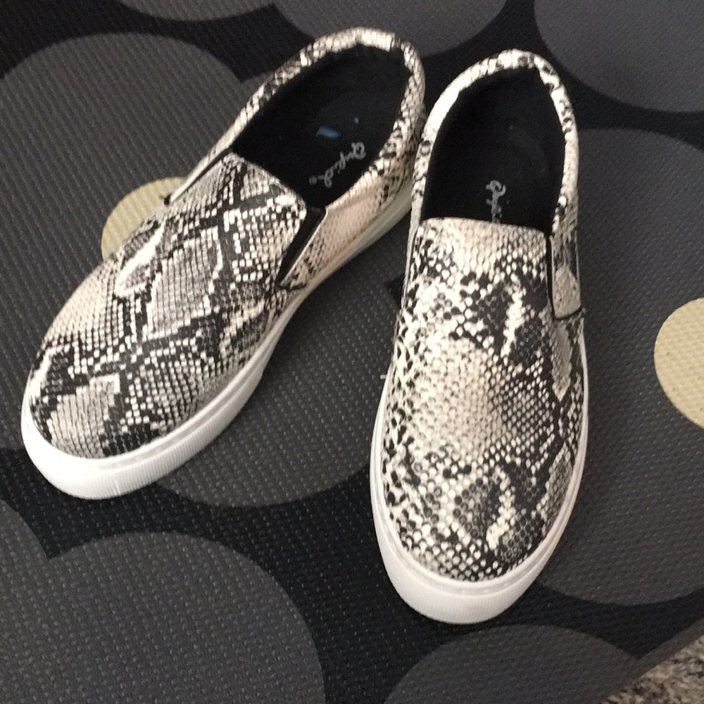 Faux snake skin